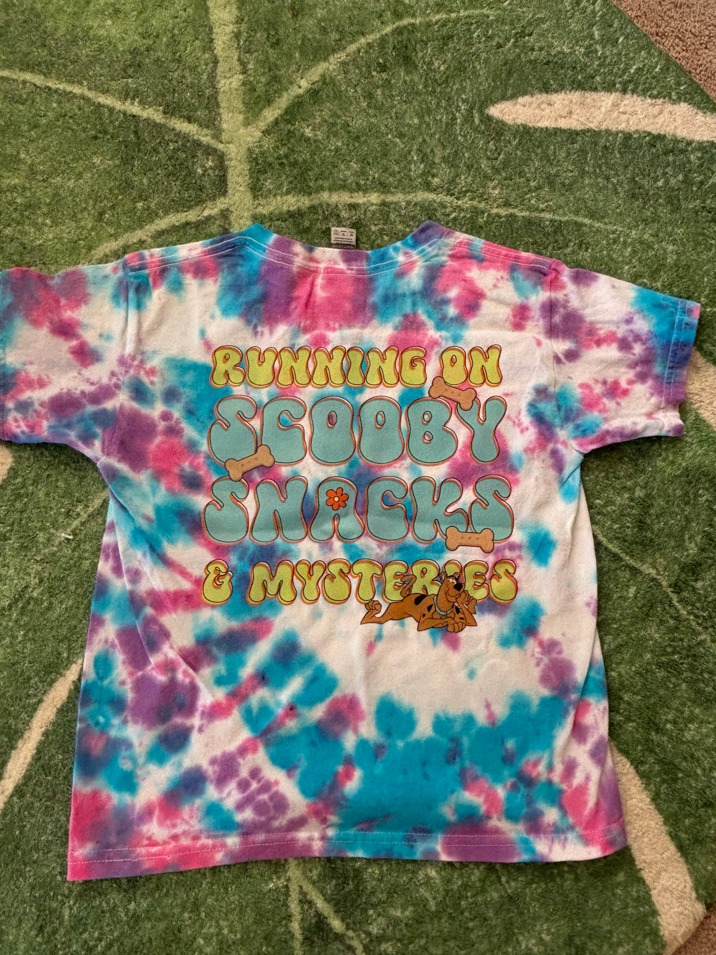 Running on Scooby Snacks and Mysteries size youth xs